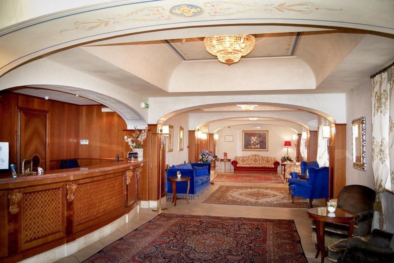 Grand Hotel Helio Cabala Marino Buitenkant foto