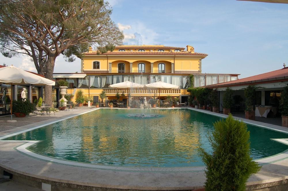 Grand Hotel Helio Cabala Marino Buitenkant foto