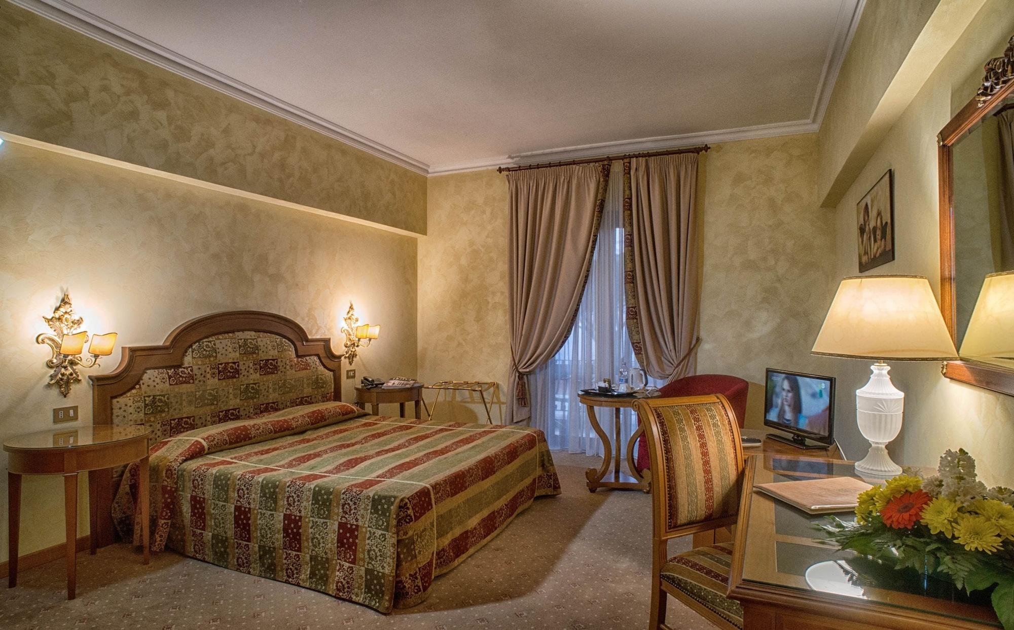 Grand Hotel Helio Cabala Marino Buitenkant foto
