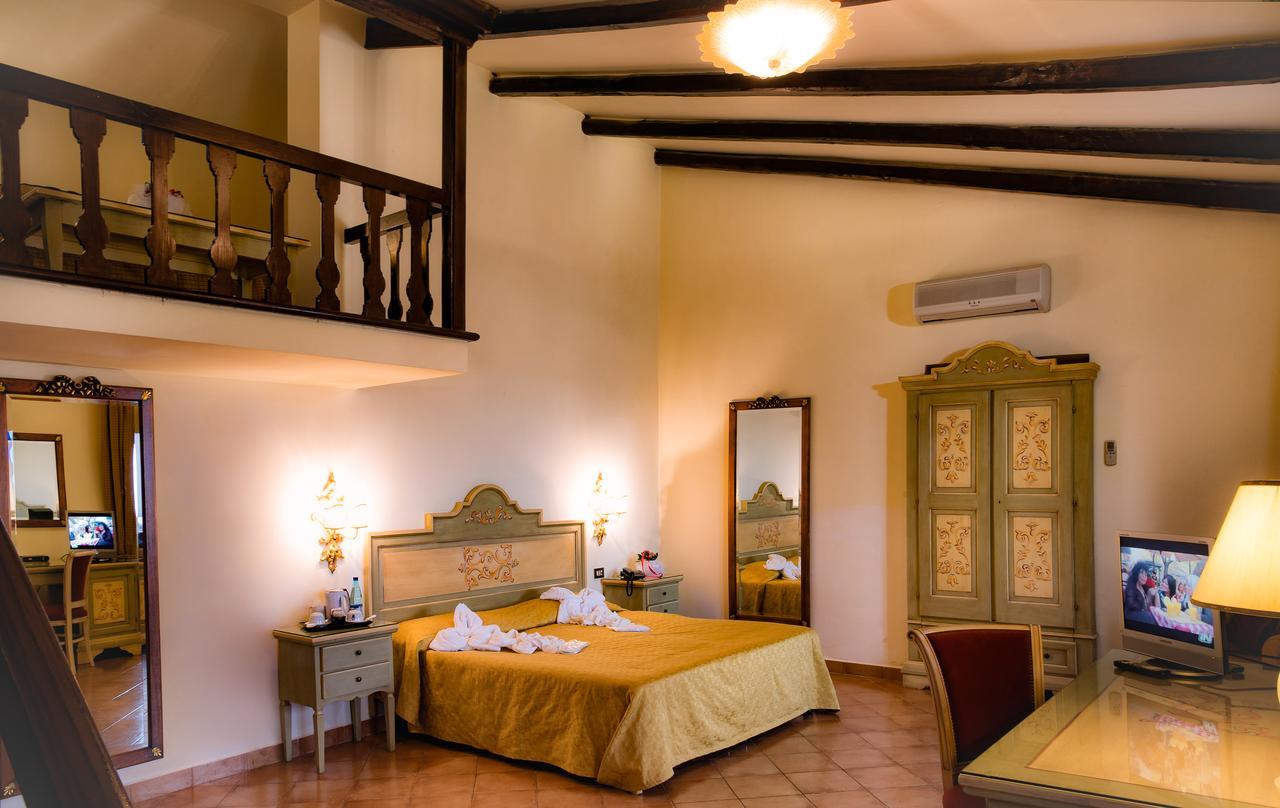 Grand Hotel Helio Cabala Marino Buitenkant foto